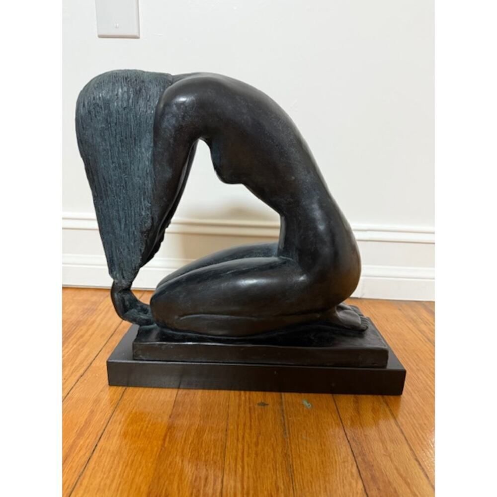 Copied - Vintage Female Kneeling Nude sculpture - By Austin Productions 1985